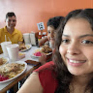 Meet your Posher, Reyes